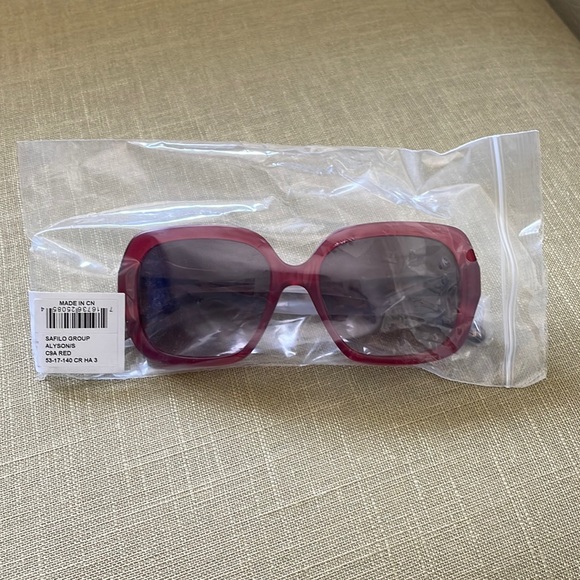 Banana Republic Sunglasses - Picture 1 of 3